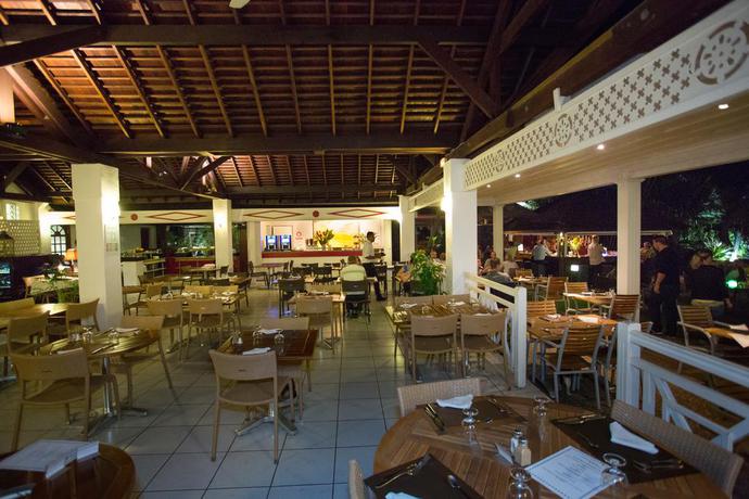 Imagen del bar/restaurante del Hotel Alamanda. Foto 3