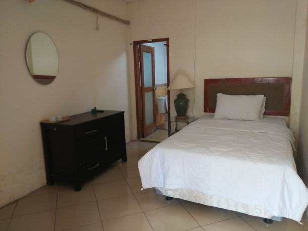 Imagen de la habitación del Hotel Alamanda Garut. Foto 16