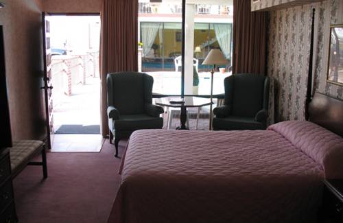 Imagen de la habitación del Hotel Alamar Resort Inn. Foto 10