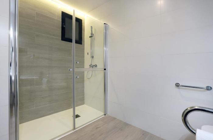 Imagen de la habitación del Hotel Alameda, Benidorm - Playa Levante. Foto 10