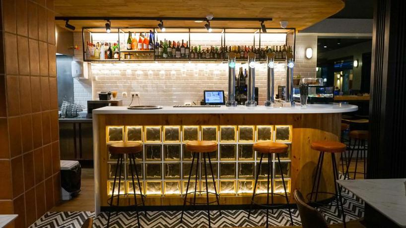 Imagen del bar/restaurante del Hotel Alameda, Benidorm - Playa Levante. Foto 6