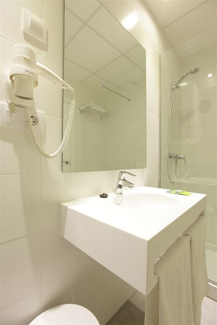 Imagen de la habitación del Hotel Alameda, Benidorm - Playa Levante. Foto 7