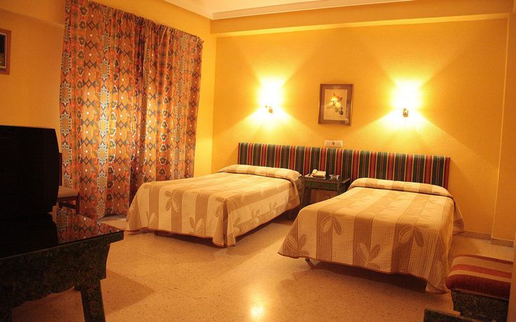 Imagen de la habitación del Hotel Alameda, Lorca. Foto 4