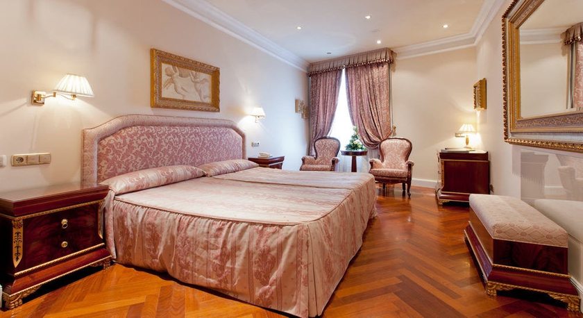 Imagen de la habitación del Hotel Alameda Palace. Foto 5