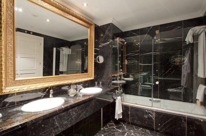 Imagen de la habitación del Hotel Alameda Palace. Foto 11