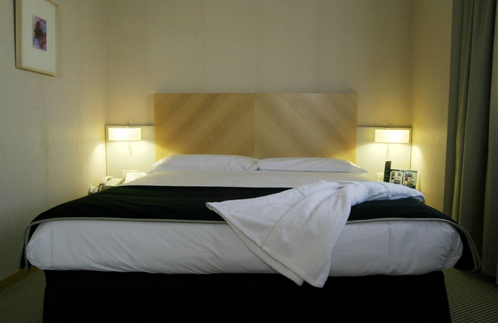 Imagen de la habitación del Hotel Alameda Plaza. Foto 5