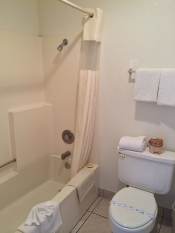 Imagen de la habitación del Hotel Alamo Inn and Suites, Anaheim. Foto 9