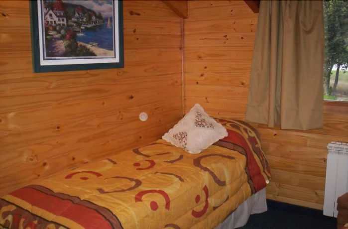 Imagen de la habitación del Hotel Alamos De Meli Tue Caba&ntilde;as. Foto 15