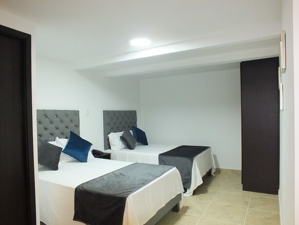 Imagen de la habitación del Hotel Alamos Del Parque. Foto 15