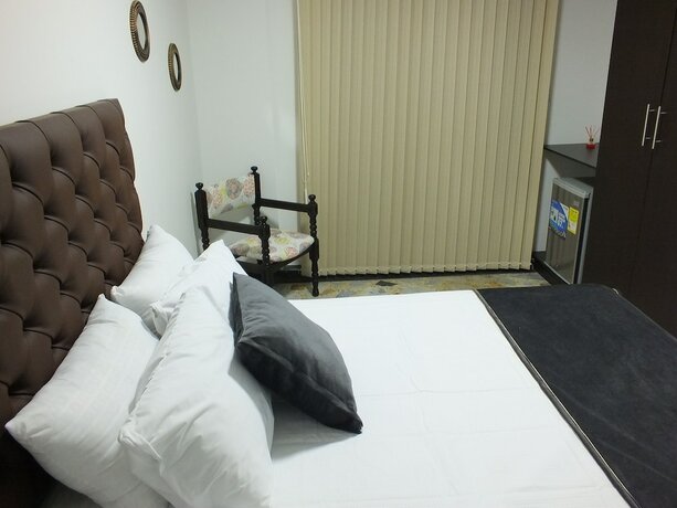 Imagen de la habitación del Hotel Alamos Del Parque. Foto 19