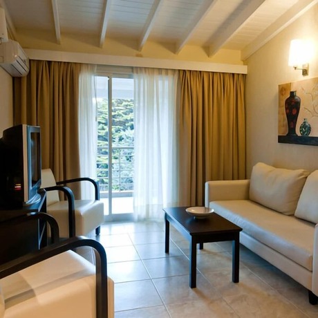 Imagen general del Hotel Alamos del Mar. Foto 4
