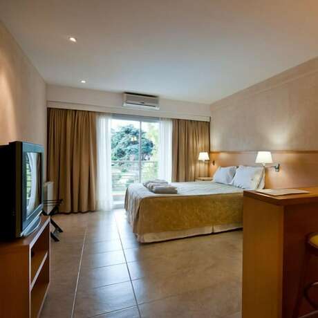 Imagen de la habitación del Hotel Alamos del Mar. Foto 17