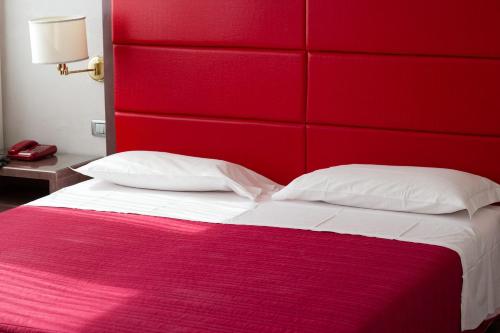 Imagen de la habitación del Hotel Alan. Foto 8
