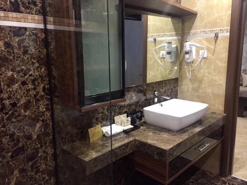 Imagen de la habitación del Hotel Alana Royal. Foto 9