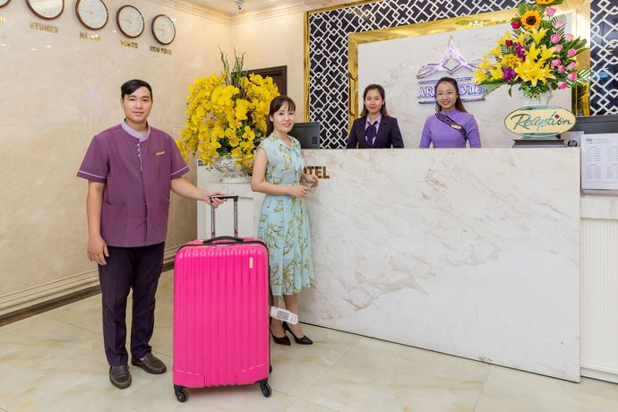 Imagen de los interiores del Hotel Alani Sea View. Foto 15