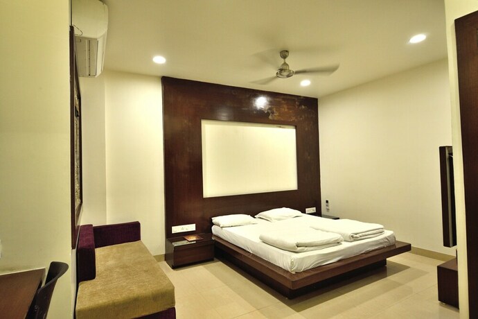 Imagen de la habitación del Hotel Alankar Palace. Foto 9