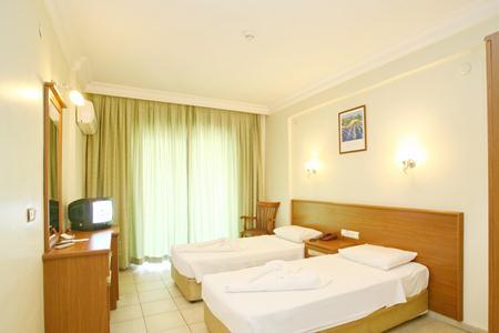 Imagen de la habitación del Hotel Alanya Beach. Foto 2