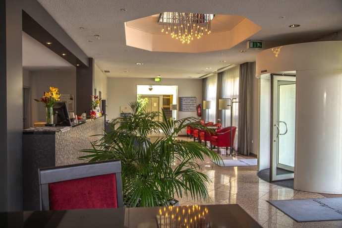 Imagen de los interiores del Hotel Alarun. Foto 18