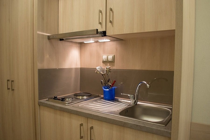 Imagen de la habitación del Hotel Alarzo Rooms. Foto 3