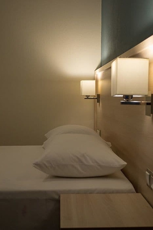 Imagen de la habitación del Hotel Alarzo Rooms. Foto 13