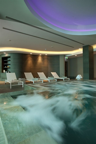 Imagen de la piscina del Hotel Alasia. Foto 14