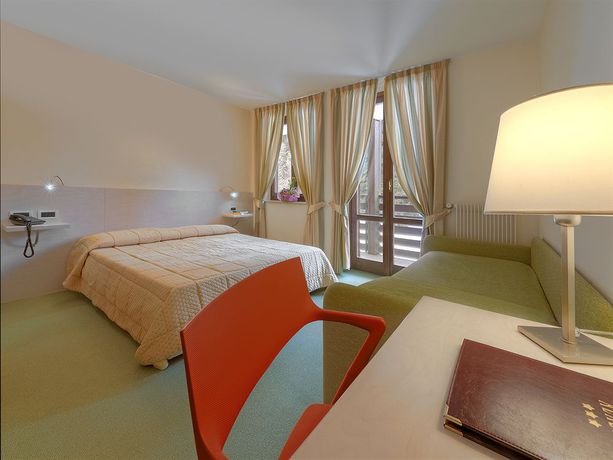 Imagen de los exteriores del Hotel Alaska, Folgarida. Foto 14