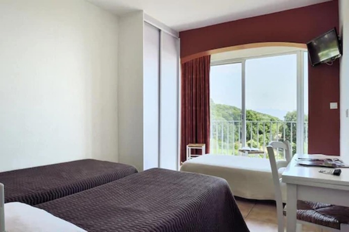 Imagen de la habitación del Hotel Alata. Foto 9
