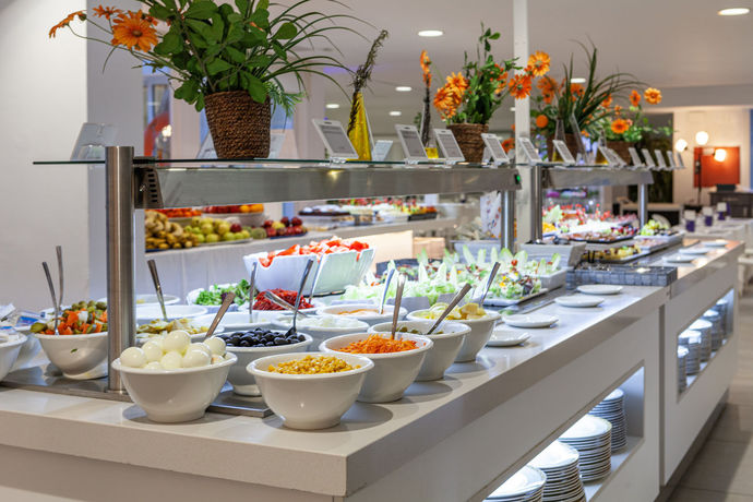 Imagen del bar/restaurante del Hotel Alay - Adults Only. Foto 2