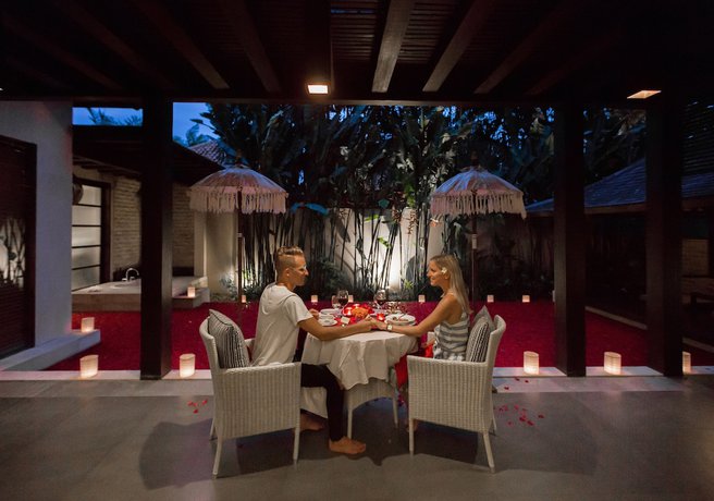 Imagen de la habitación del Hotel Alaya Dedaun Kuta. Foto 10