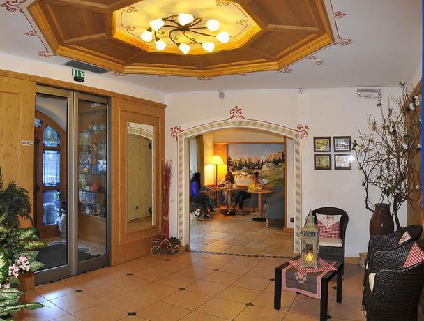 Imagen de los interiores del Hotel Alba, Canazei. Foto 11