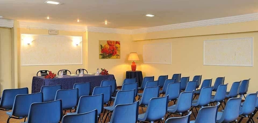 Imagen de los interiores del Hotel Alba Cassino. Foto 18