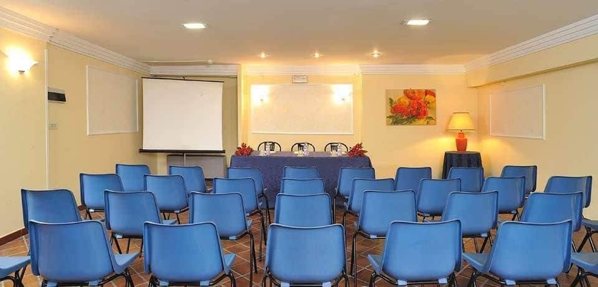 Imagen de los interiores del Hotel Alba Cassino. Foto 19