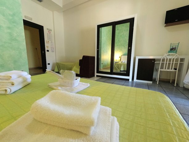 Imagen de la habitación del Hotel Alba Chiara. Foto 7