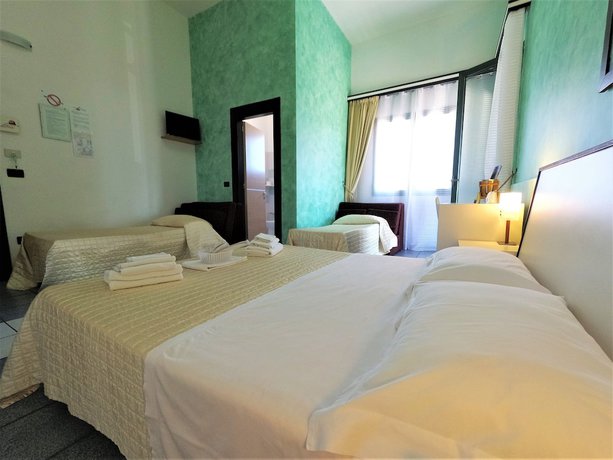 Imagen de la habitación del Hotel Alba Chiara. Foto 16