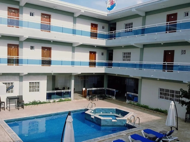 Imagen de la piscina del Hotel Alba Coral. Foto 10