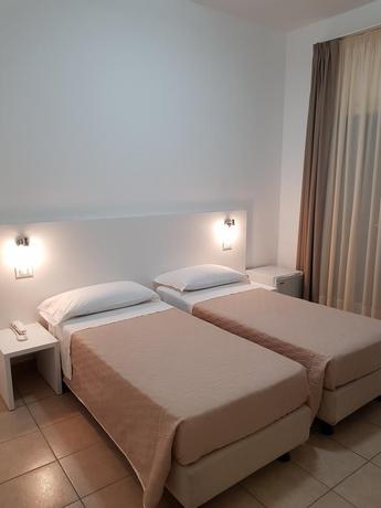 Imagen de la habitación del Hotel Alba D'amore. Foto 5