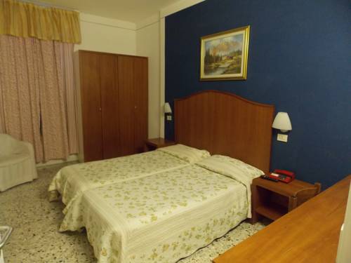 Imagen de la habitación del Hotel Alba, Gallo. Foto 2