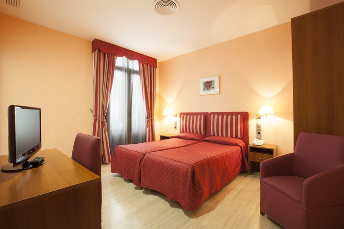 Imagen de la habitación del Hotel Alba, Las Ramblas. Foto 7