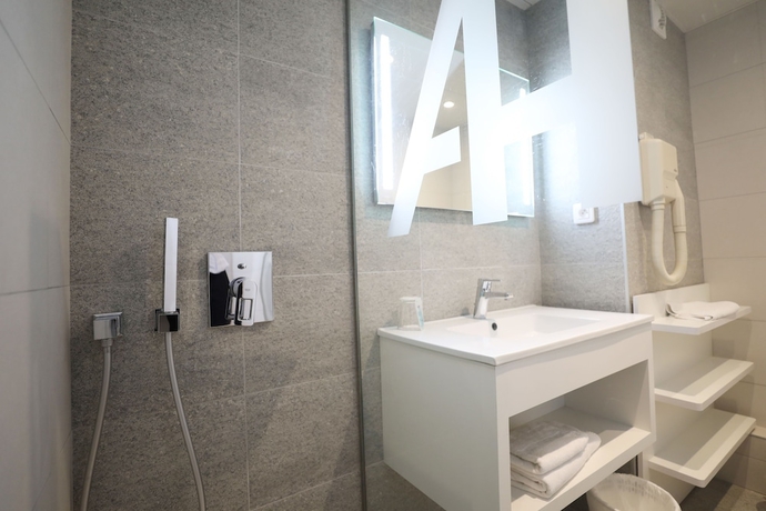 Imagen de la habitación del Hotel Alba, Lourdes. Foto 3