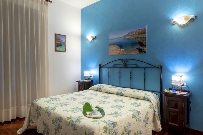 Imagen de la habitación del Hotel Alba Marina Bed and Breakfast. Foto 9