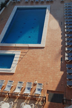Imagen de la piscina del Hotel Alba, Monte Gordo. Foto 7
