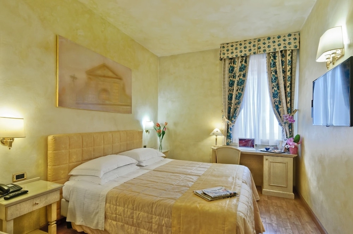 Imagen de la habitación del Hotel Alba Palace, Florencia. Foto 6