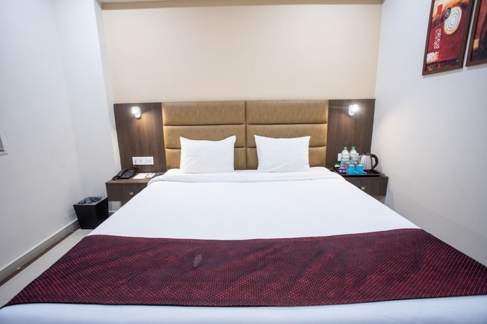 Imagen de la habitación del Hotel Alba Premier. Foto 7