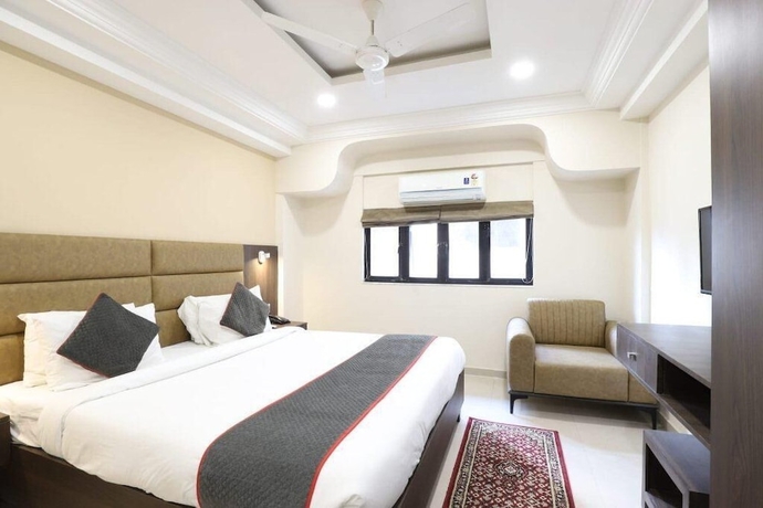 Imagen de la habitación del Hotel Alba Premier. Foto 12