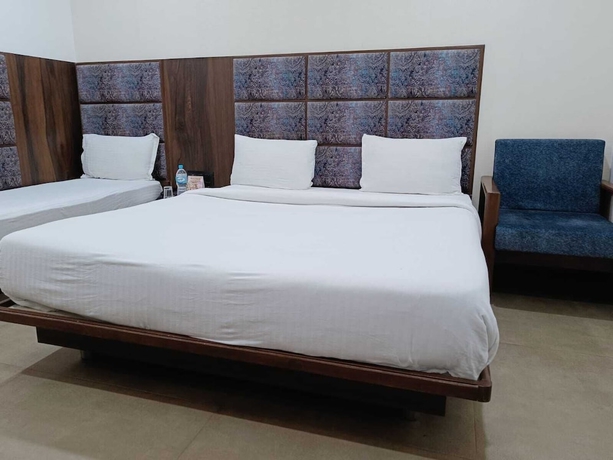Imagen de la habitación del Hotel Alba Premier Indore. Foto 1