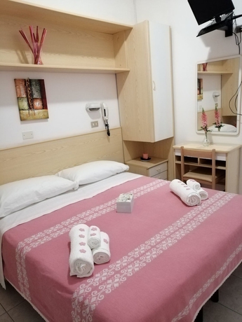 Imagen de la habitación del Hotel Alba, Rimini. Foto 3