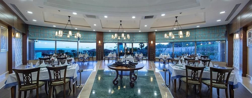 Imagen del bar/restaurante del Hotel Alba Royal - All Inclusive - Adults Only. Foto 2