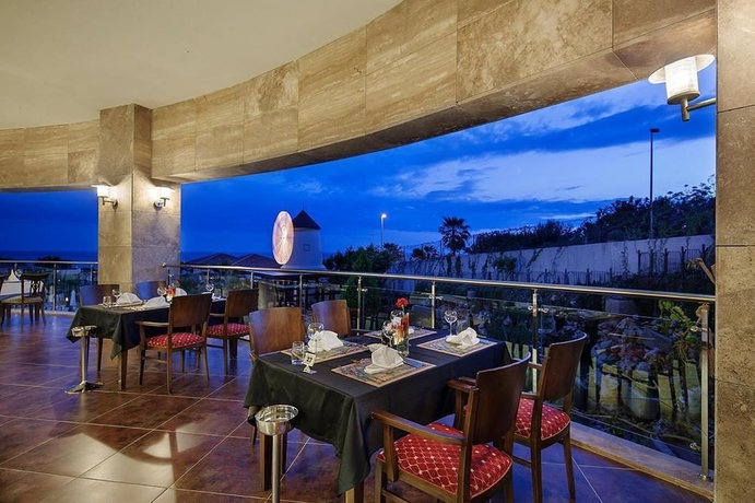 Imagen del bar/restaurante del Hotel Alba Royal - All Inclusive - Adults Only. Foto 8