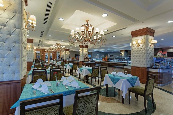 Imagen del bar/restaurante del Hotel Alba Royal - All Inclusive - Adults Only. Foto 10