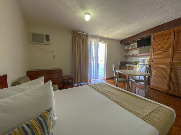 Imagen de la habitación del Hotel Alba Suites Acapulco. Foto 16